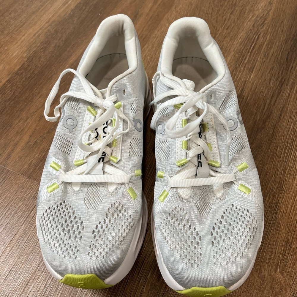 On Cloud Eclipse Running Shoes Size 8 - image 3